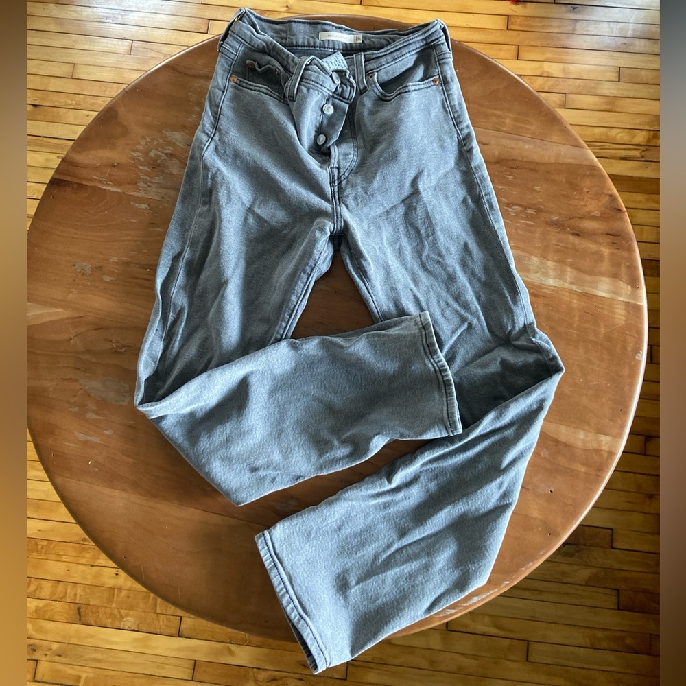 Women’s Levi’s wedgie straight cut jeans